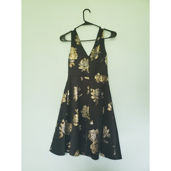 White House Black Market Womens Sz 00 Cocktail Dress V Neck Sleeveless Floral - Picture 2 of 6